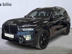 Svart Begagnad 2024 BMW X7 SUV | 899 900 kr