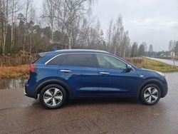 Blå Begagnad 2017 Kia Niro SUV | 169 000 kr (Bra pris)