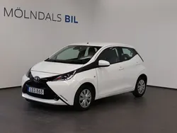 Vit Begagnad 2017 Toyota Aygo X-play Halvkombi | 69 900 kr (Lite dyr)
