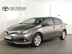Mörkgrå Begagnad 2018 Toyota Auris Hybrid Active Halvkombi | 177 900 kr (Marknadspris)