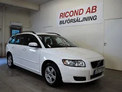 Vit Begagnad 2008 Volvo V50 Momentum Kombi | 39 900 kr (Dyr)