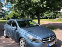 Blå Begagnad 2014 Mercedes A180 Progressive Halvkombi | 128 000 kr (Marknadspris)