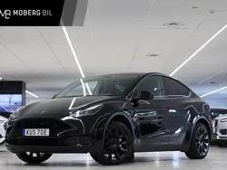 Svart Begagnad 2024 Tesla Model Y Standard Range SUV | 409 900 kr
