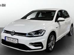 Vit (pure white) Begagnad 2018 VW Golf VII Highline Sedan | 189 800 kr (Marknadspris)