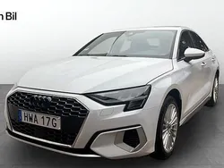 Glaciärvit metallic Begagnad 2023 Audi A3 Advanced Plus Sedan | 289 000 kr (Marknadspris)