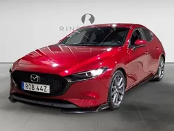 Röd Begagnad 2018 Mazda 3 Halvkombi | 164 900 kr
