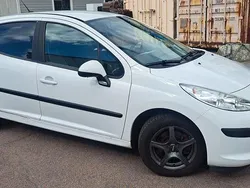 Vit Begagnad 2009 Peugeot 207 Halvkombi | 30 700 kr (Marknadspris)