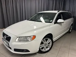 Vit Begagnad 2013 Volvo V70 Momentum Kombi | 67 900 kr (Marknadspris)