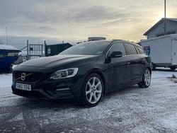 Begagnad 2016 Volvo V60 R-Design Kombi | 139 000 kr (Marknadspris)