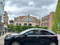 Svart Begagnad 2020 Kia Rio 2 Halvkombi | 144 000 kr (Marknadspris)