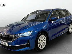 Blå (race blue metallic) Begagnad 2024 Skoda Octavia Selection Kombi | 279 900 kr (Bra pris)