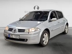 Ljusgrå Begagnad 2004 Renault Mégane II Halvkombi | 13 900 kr (Bra pris)