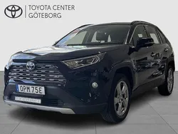 Mörkblå Begagnad 2018 Toyota RAV4 Hybrid Executive SUV | 329 900 kr (Marknadspris)