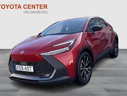 Röd Ny 2025 Toyota C-HR Style SUV | 407 900 kr (Dyr)
