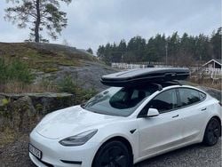 Vit Begagnad 2021 Tesla Model 3 Long Range AWD Sedan | 300 000 kr (Marknadspris)
