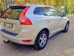 Grå Begagnad 2009 Volvo XC60 Summum SUV | 78 000 kr (Marknadspris)
