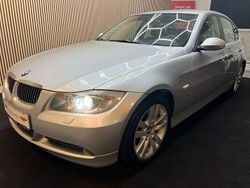 Ljusgrå (grå) Begagnad 2007 BMW 325 Advantage Sedan | 77 900 kr (Marknadspris)