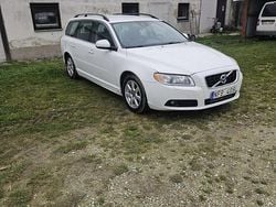 Vit Begagnad 2013 Volvo V70 Momentum Kombi | 66 000 kr (Bra pris)