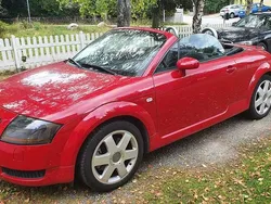 Röd Begagnad 2000 Audi TT Roadster Cab | 75 000 kr (Superpris)