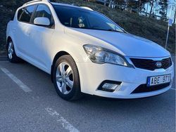Vit Begagnad 2011 Kia Ceed Sportswagon Kombi | 45 000 kr (Marknadspris)