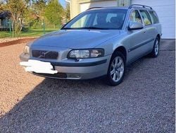Grå Begagnad 2001 Volvo V70 Kombi | 35 000 kr (Dyr)