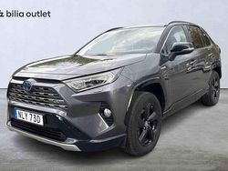 Grå Begagnad 2019 Toyota RAV4 Hybrid SUV | 289 900 kr (Lite dyr)
