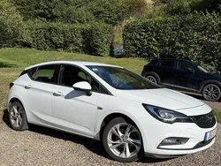 Vit Begagnad 2016 Opel Astra Dynamic Halvkombi | 69 000 kr