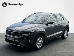 Mörkgrå Begagnad 2022 VW T-Roc Life SUV | 214 900 kr (Marknadspris)