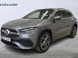 Grå Begagnad 2020 Mercedes GLA250 AMG SUV | 384 900 kr (Marknadspris)