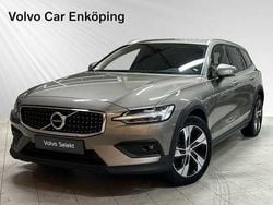 Begagnad 2022 Volvo V60 CC Kombi | 389 900 kr (Marknadspris)