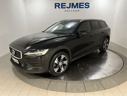 Begagnad 2022 Volvo V60 CC Kombi | 284 500 kr (Superpris)
