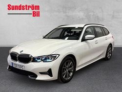 Vit Begagnad 2020 BMW 320 Sport Line Kombi | 279 900 kr (Marknadspris)