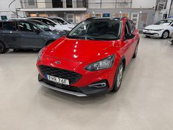 Röd Begagnad 2019 Ford Focus Active Halvkombi | 189 000 kr (Marknadspris)