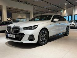 Vit Begagnad 2024 BMW i5 M Sport Sedan | 629 000 kr