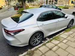 Begagnad 2021 Toyota Camry Hybrid Sedan | 269 500 kr (Marknadspris)
