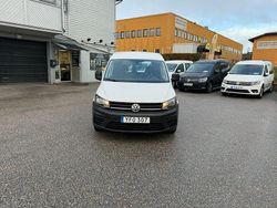 Vit Begagnad 2017 VW Caddy Minibuss | 164 900 kr (Marknadspris)