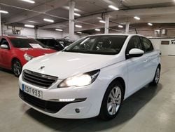 Vit Begagnad 2016 Peugeot 308 Active Halvkombi | 89 900 kr (Marknadspris)