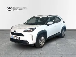 Vit Begagnad 2023 Toyota Yaris Cross Active SUV | 259 900 kr (Marknadspris)