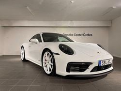 Vit Begagnad 2024 Porsche 911 Carrera 4 GTS Sportkupé | 1 769 000 kr (Marknadspris)