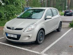 Silver Begagnad 2009 Hyundai i20 Select Halvkombi | 34 900 kr (Marknadspris)