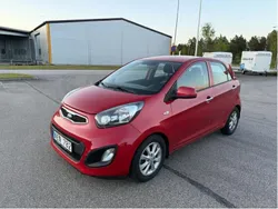 Röd Begagnad 2014 Kia Picanto Halvkombi | 27 900 kr (Marknadspris)