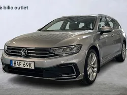 Silver Begagnad 2021 VW Passat GTE Kombi | 259 900 kr (Marknadspris)