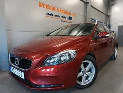 Röd Begagnad 2016 Volvo V40 Kinetic Kombi | 139 900 kr (Marknadspris)