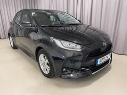 Svart Begagnad 2022 Mazda 2 Comfort Halvkombi | 179 900 kr (Superpris)