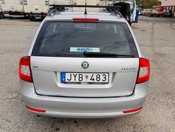 Silver Begagnad 2010 Skoda Octavia Ambiente Kombi | 29 000 kr (Lite dyr)