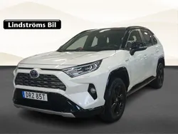 Vit Begagnad 2020 Toyota RAV4 Hybrid Style SUV | 359 000 kr (Marknadspris)