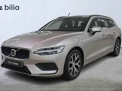 Ljusgrå Begagnad 2023 Volvo V60 Core Kombi | 318 000 kr (Bra pris)