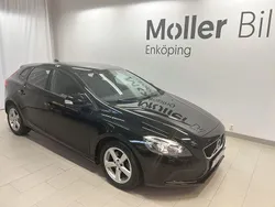 Svart Begagnad 2017 Volvo V40 Kombi | 138 900 kr (Bra pris)