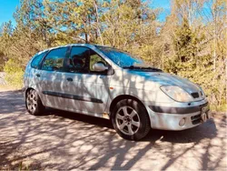 Grå Begagnad 2001 Renault Scénic Minibuss | 3 000 kr (Superpris)