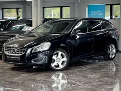 Svart Begagnad 2011 Volvo V60 Momentum Kombi | 74 900 kr (Dyr)